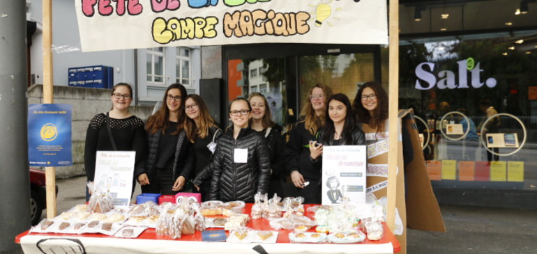 Vente de pâtisseries - Fondation Lampe Magique